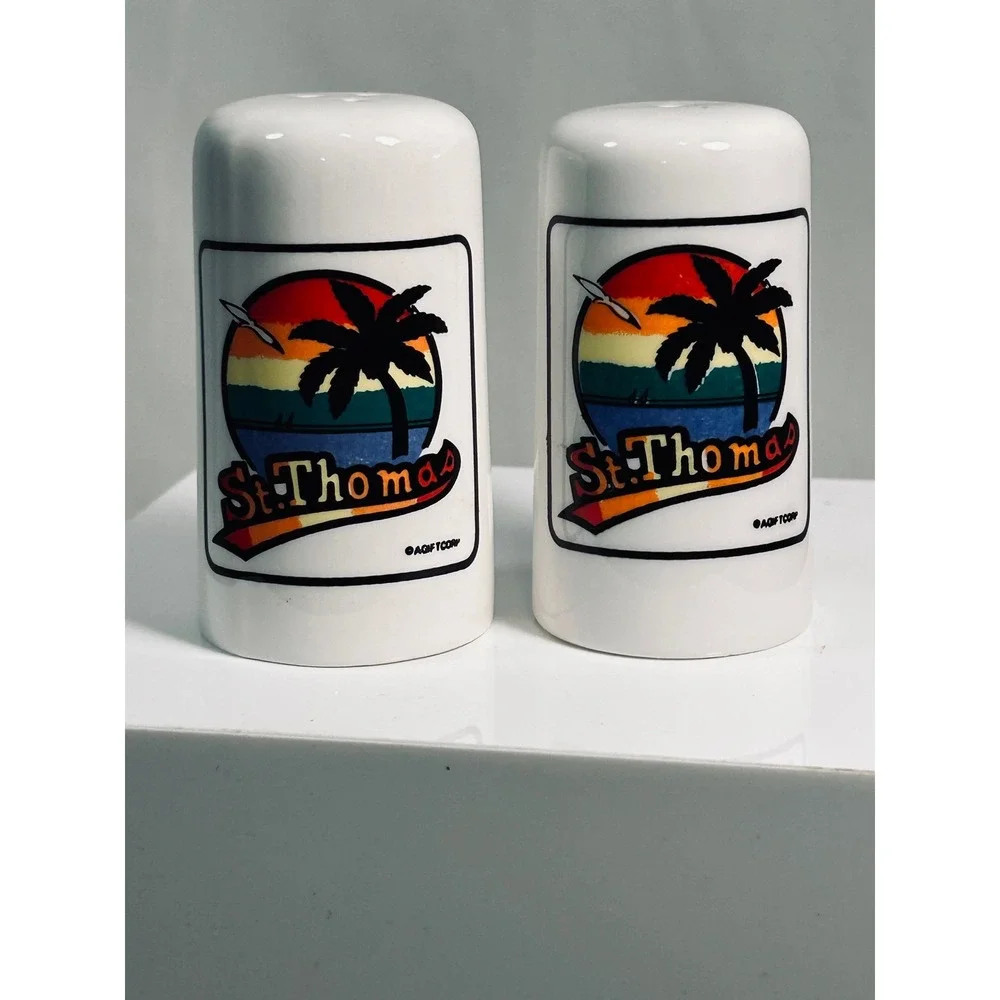Vintage St. Thomas‎ USVI Salt and Pepper Shakers Retro Sunset Palm Tree Ceramic